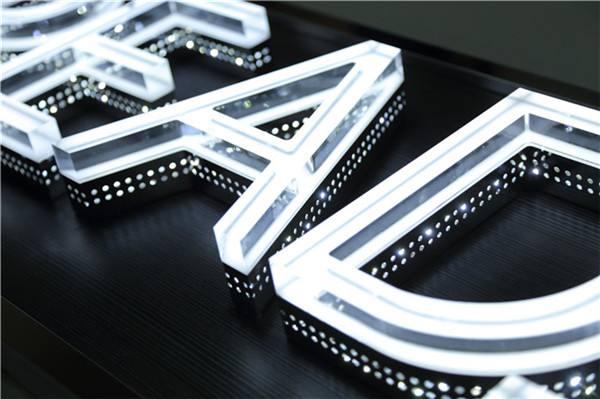 亚克力发光字制作价格怎么计算？知道这些不吃亏-上海恒心广告集团