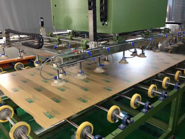 美臣亚克力生产一瞥